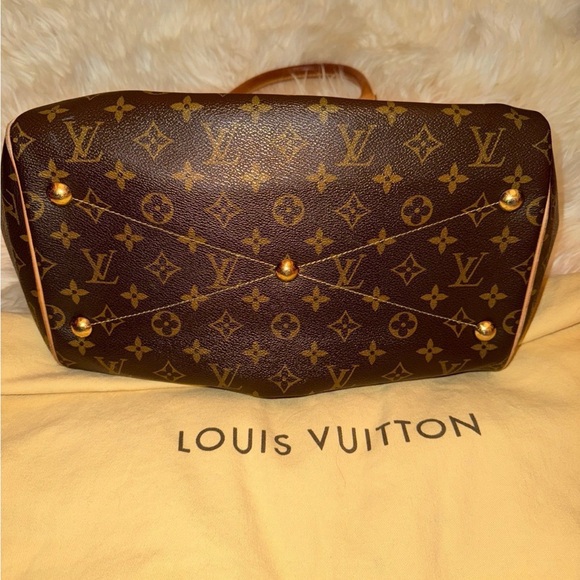 Louis Vuitton Tivoli GM - Picture 7 of 13